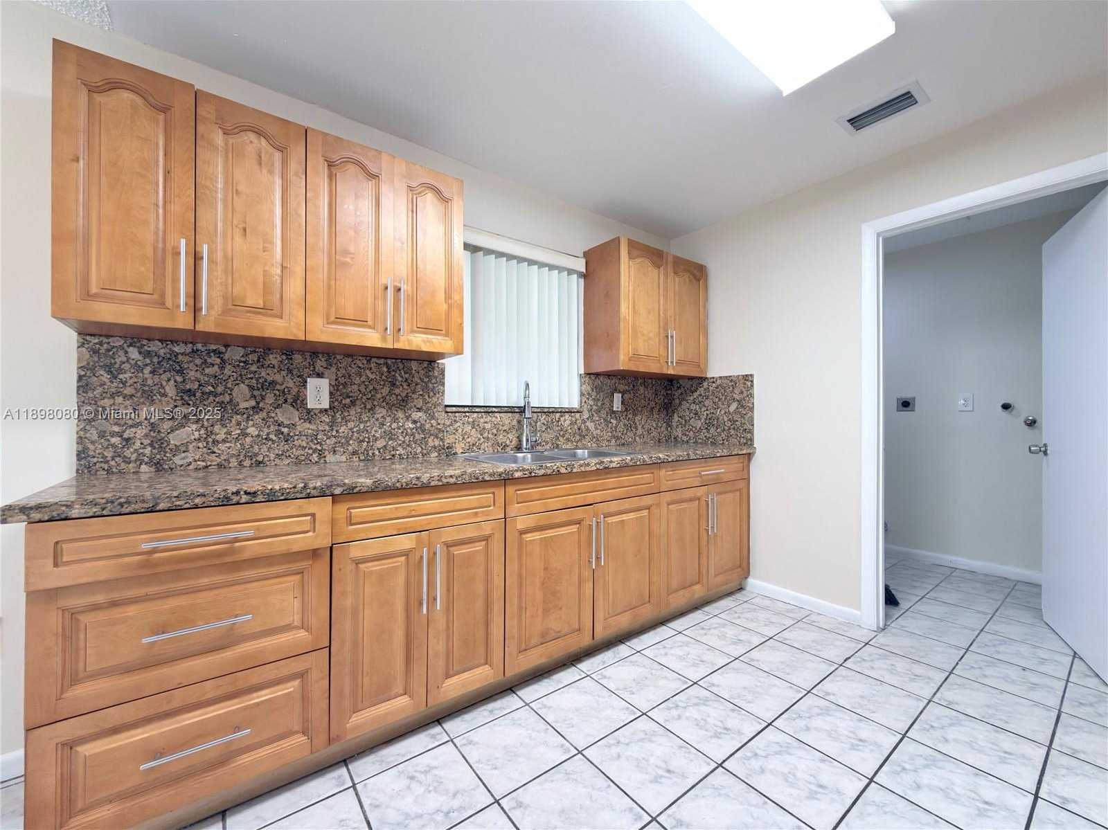 Small Image of 318 SOUTH WEST 5TH ST, Homestead Number 9