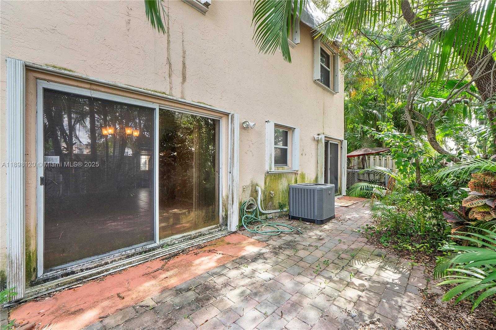 Small Image of 9870 NORTH WEST 2ND ST, Plantation Number 12
