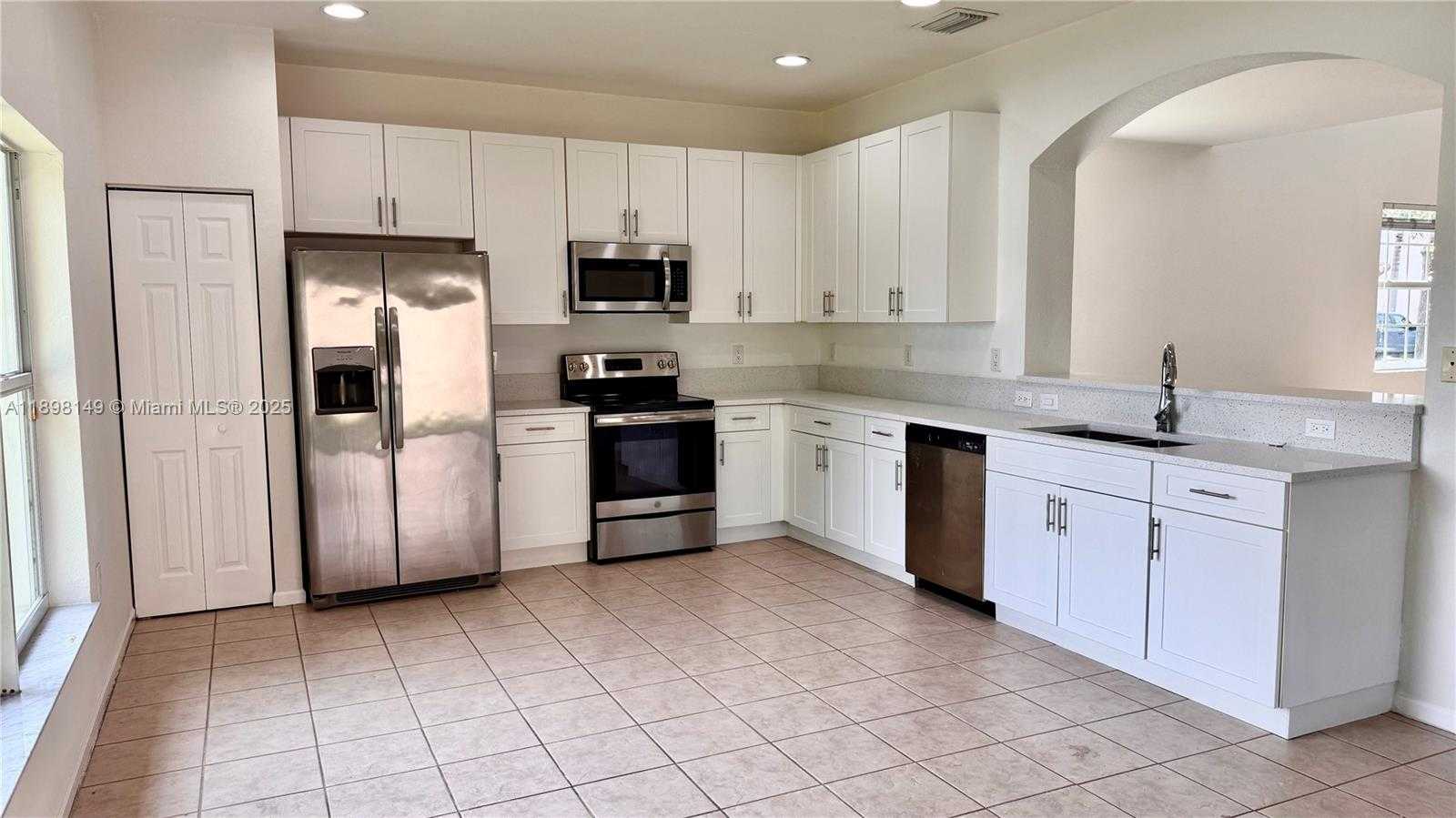 Small Image of 13843 SOUTH WEST 31ST ST, Miramar Number 11