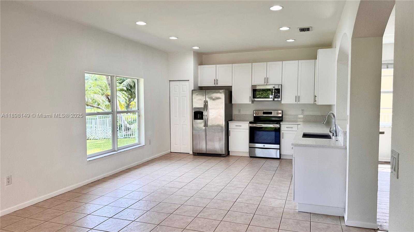 Small Image of 13843 SOUTH WEST 31ST ST, Miramar Number 16