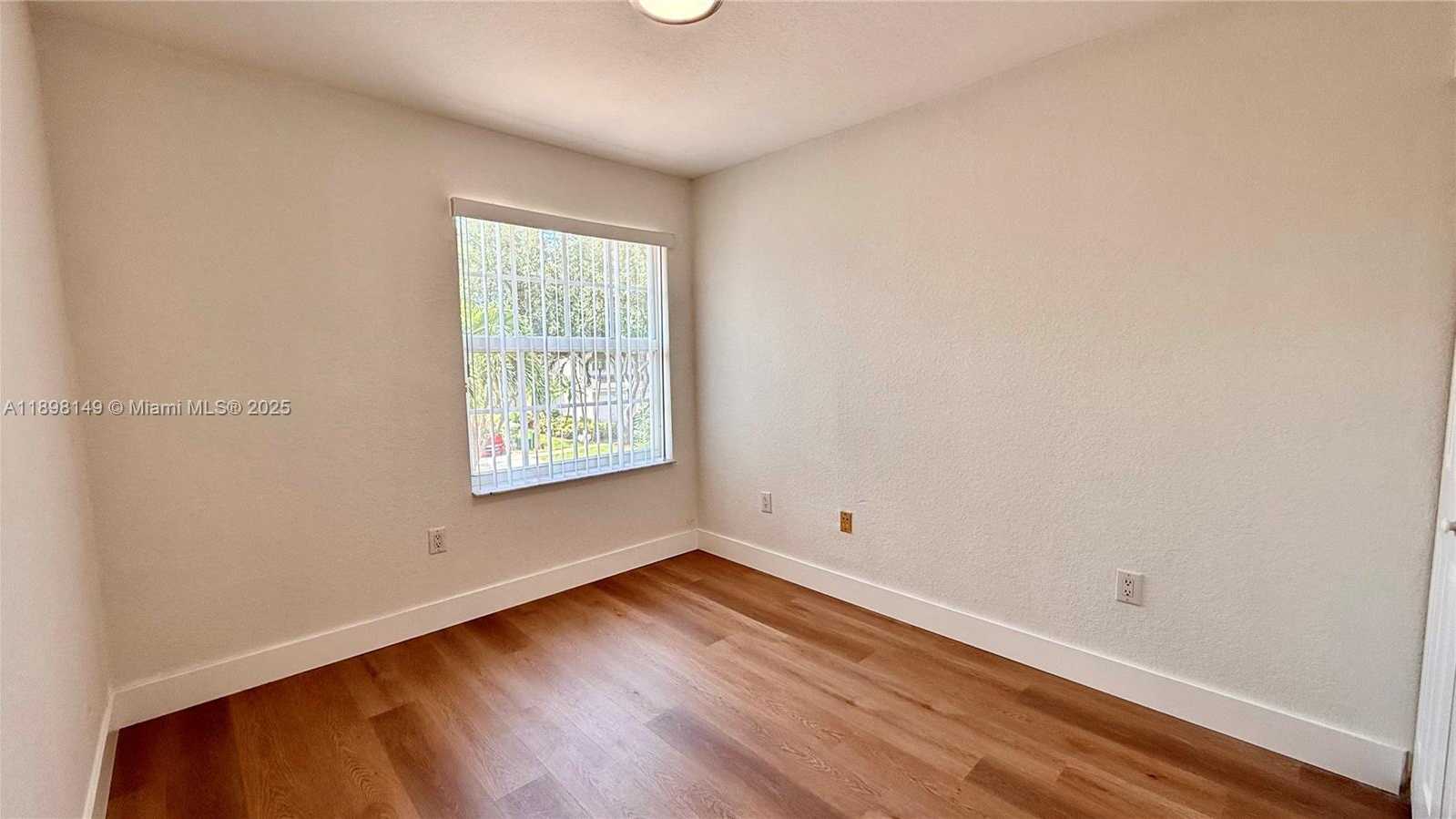 Small Image of 13843 SOUTH WEST 31ST ST, Miramar Number 35