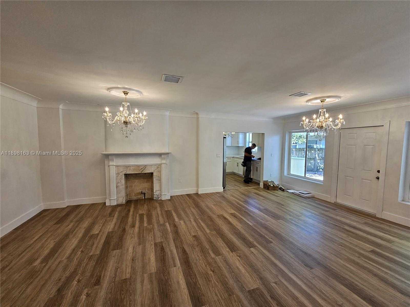 Small Image of 1915 NORMANDY DRIVE, Miami Beach Number 8