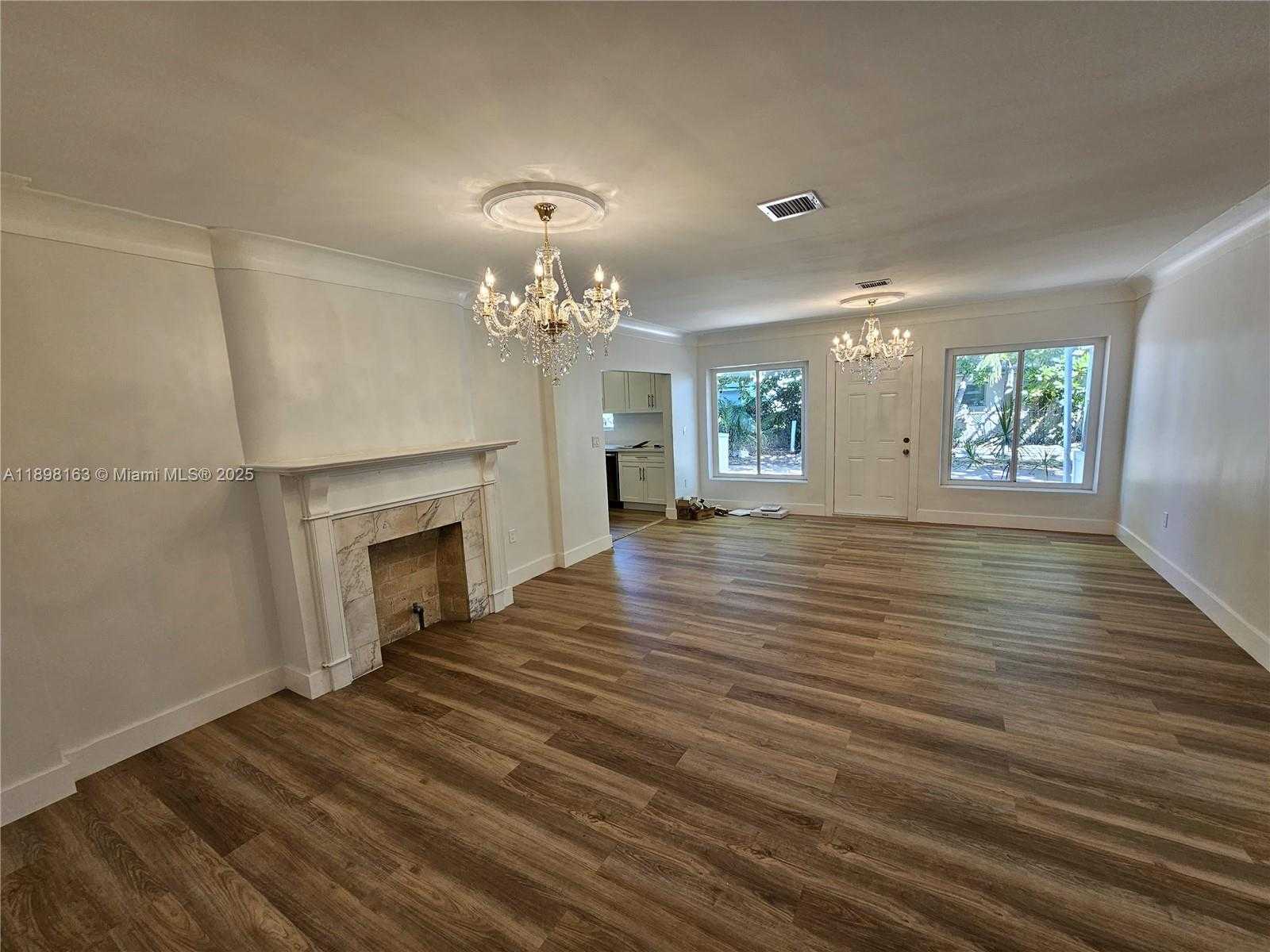 Small Image of 1915 NORMANDY DRIVE, Miami Beach Number 9