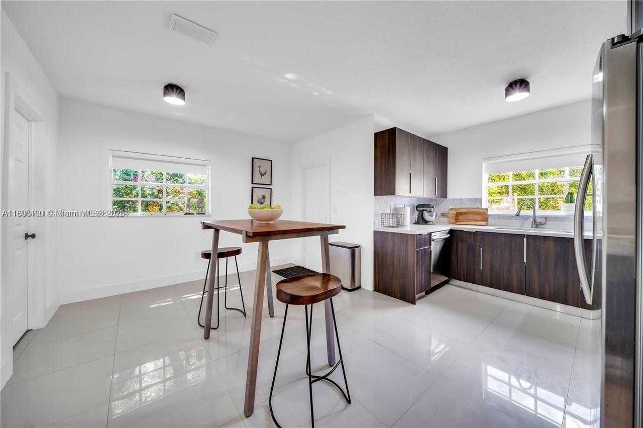 Small Image of 555 NORTH EAST 127TH STREET, North Miami Number 15
