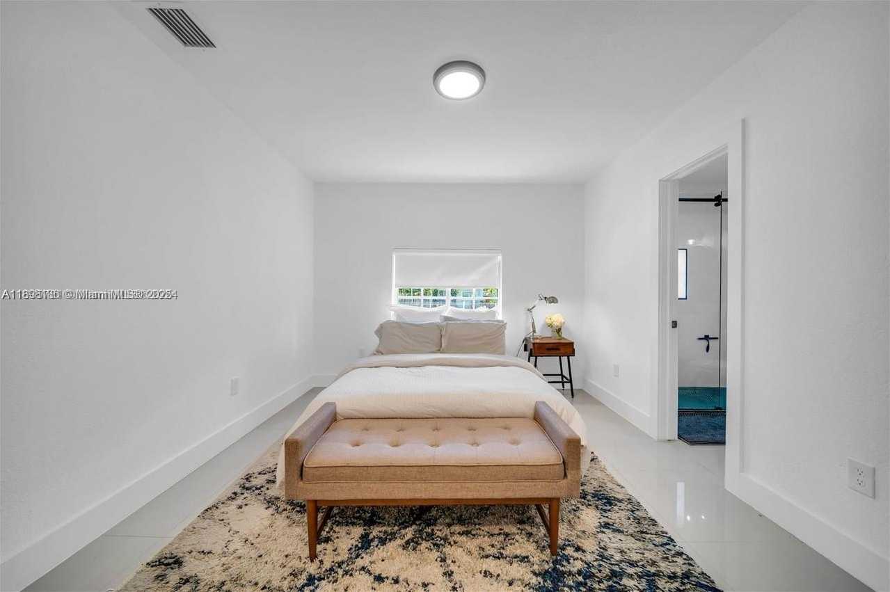 Small Image of 555 NORTH EAST 127TH STREET, North Miami Number 18