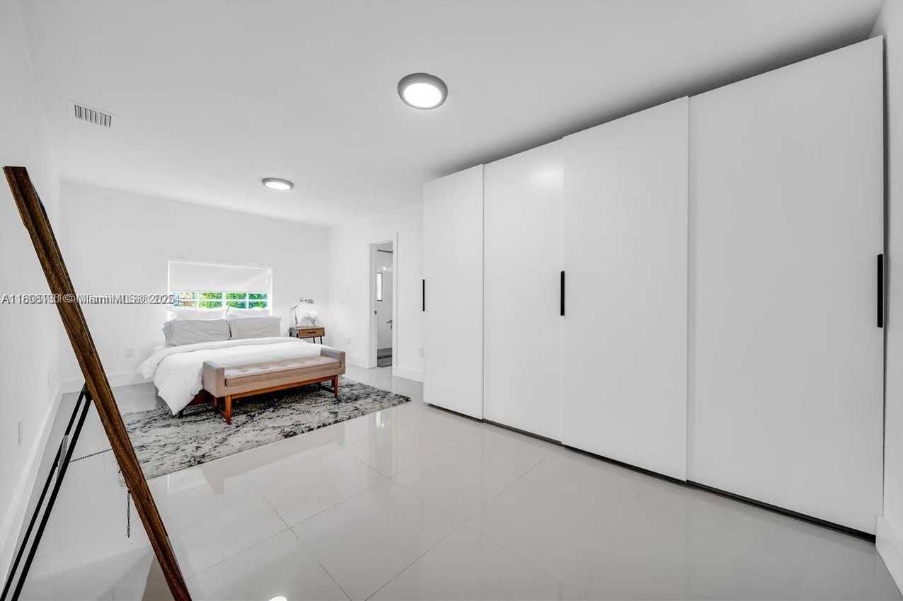 Small Image of 555 NORTH EAST 127TH STREET, North Miami Number 19
