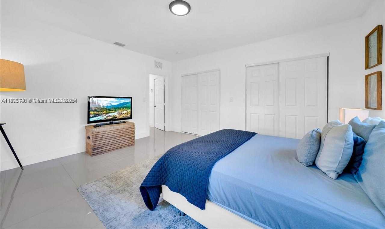 Small Image of 555 NORTH EAST 127TH STREET, North Miami Number 26