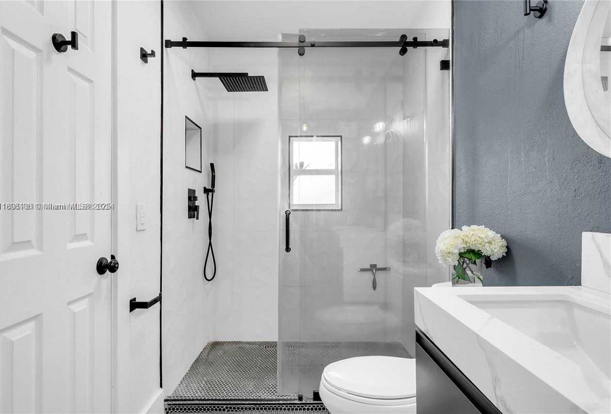 Small Image of 555 NORTH EAST 127TH STREET, North Miami Number 28