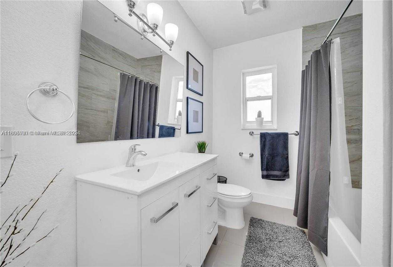 Small Image of 555 NORTH EAST 127TH STREET, North Miami Number 29