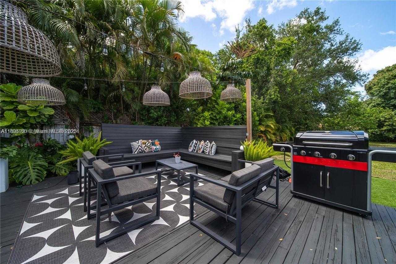 Small Image of 555 NORTH EAST 127TH STREET, North Miami Number 34