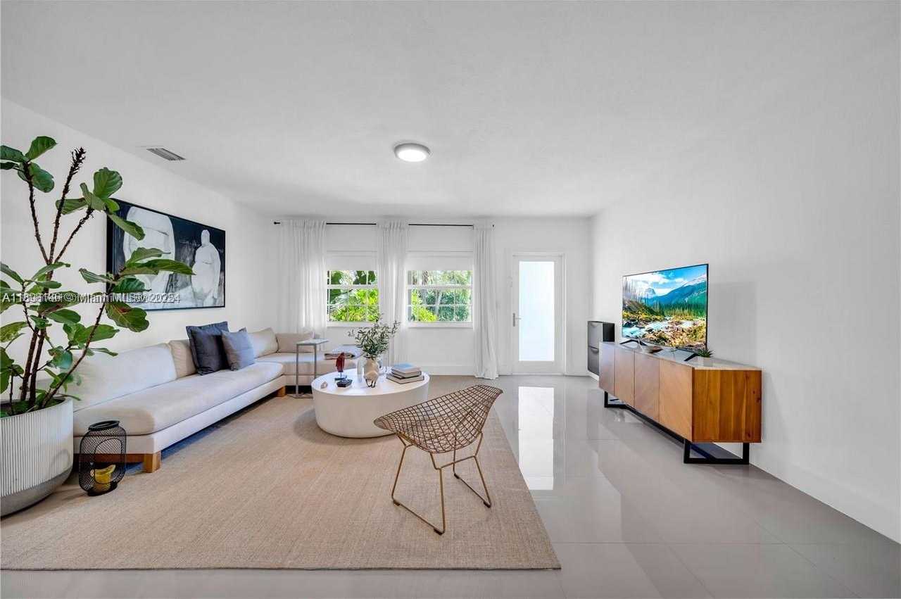 Small Image of 555 NORTH EAST 127TH STREET, North Miami Number 6