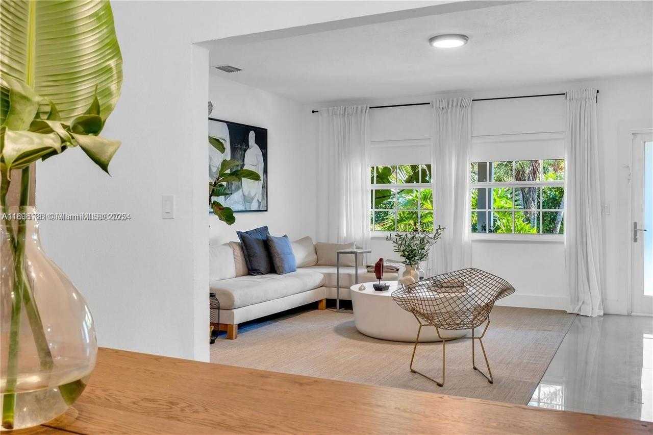 Small Image of 555 NORTH EAST 127TH STREET, North Miami Number 8