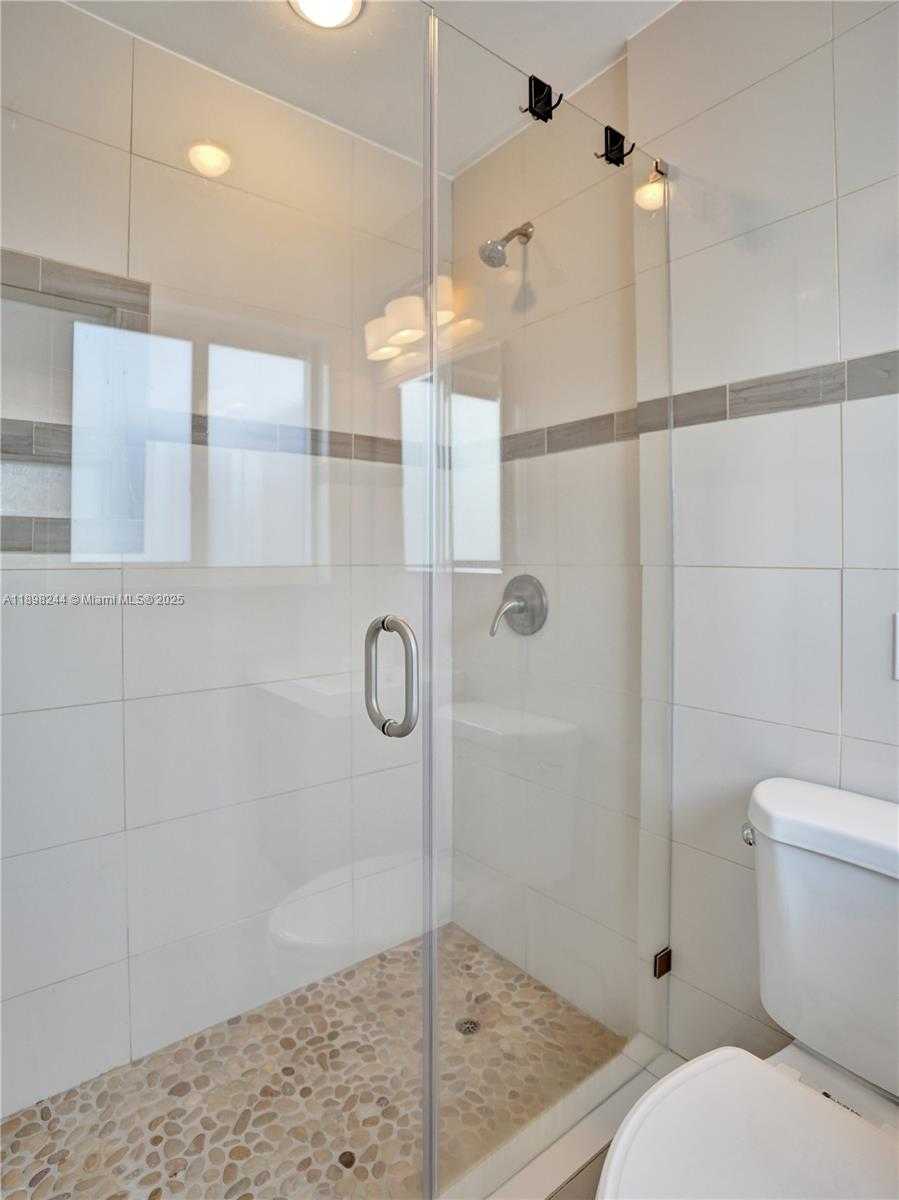 Small Image of 351 NORTH EAST 43RD ST, Oakland Park Number 30