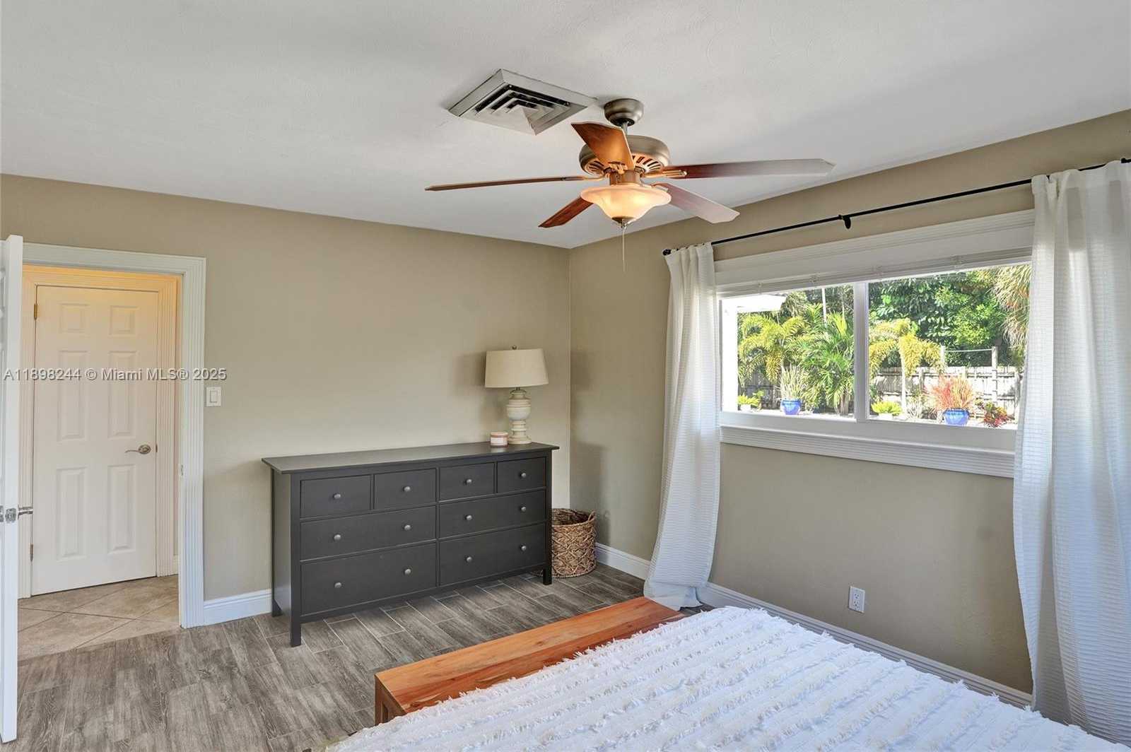 Small Image of 351 NORTH EAST 43RD ST, Oakland Park Number 37