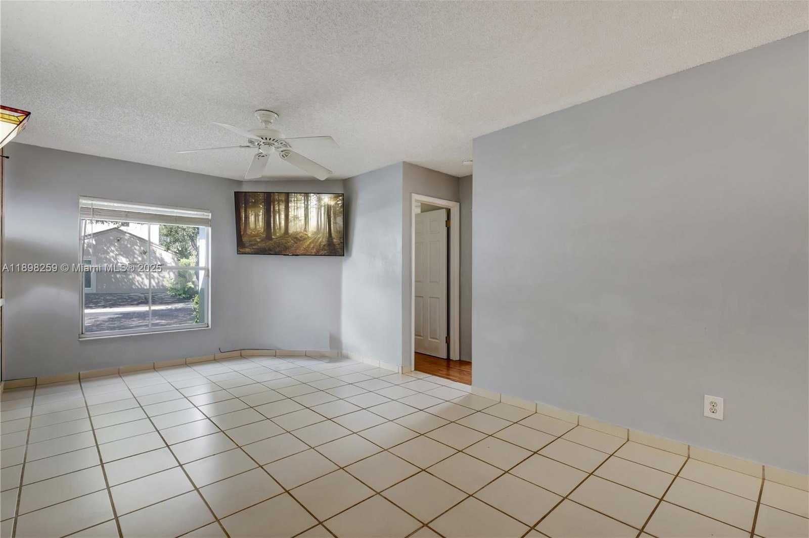 Small Image of 20774 NORTH WEST 3RD CT, Pembroke Pines Number 13