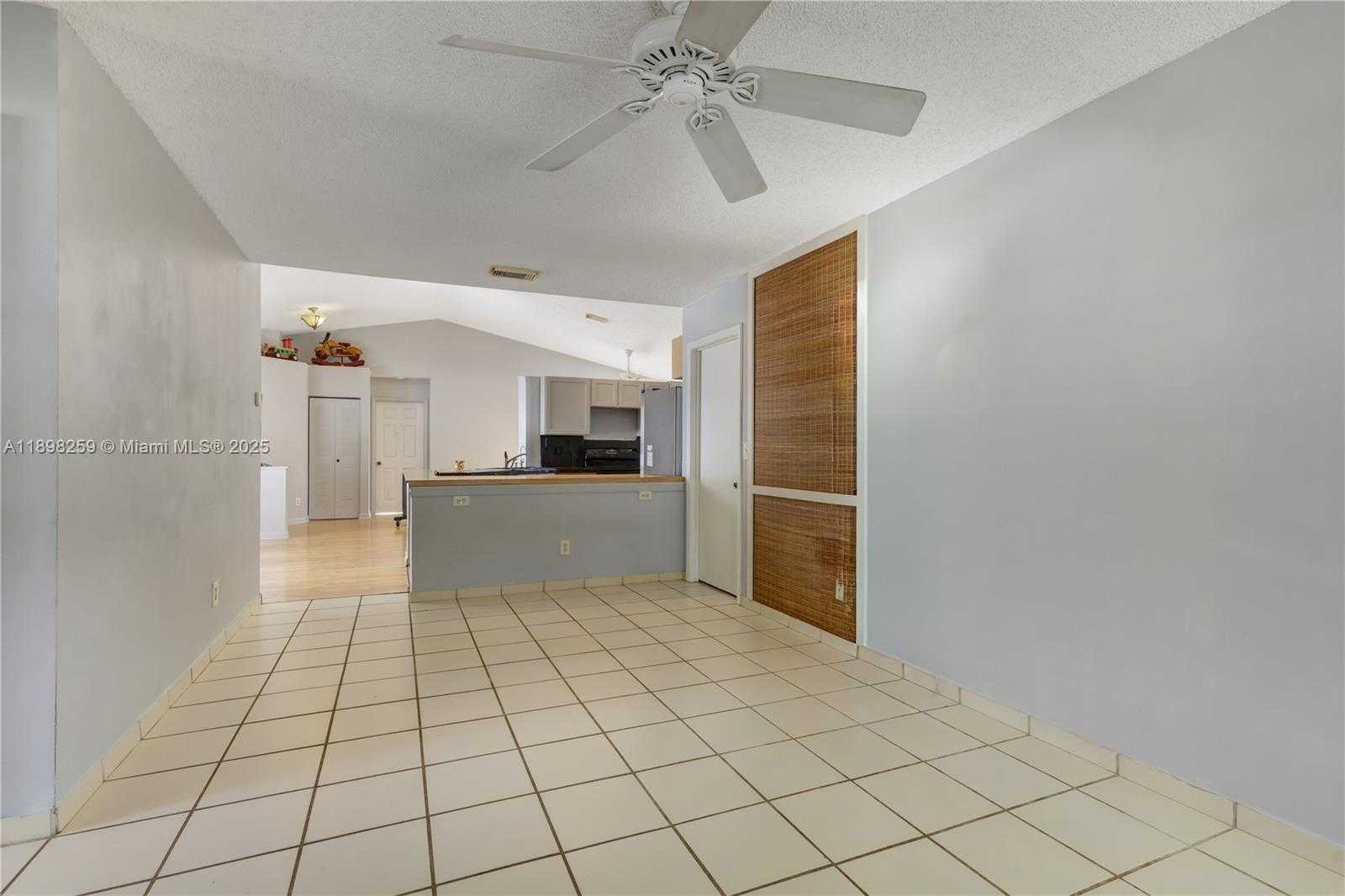Small Image of 20774 NORTH WEST 3RD CT, Pembroke Pines Number 15