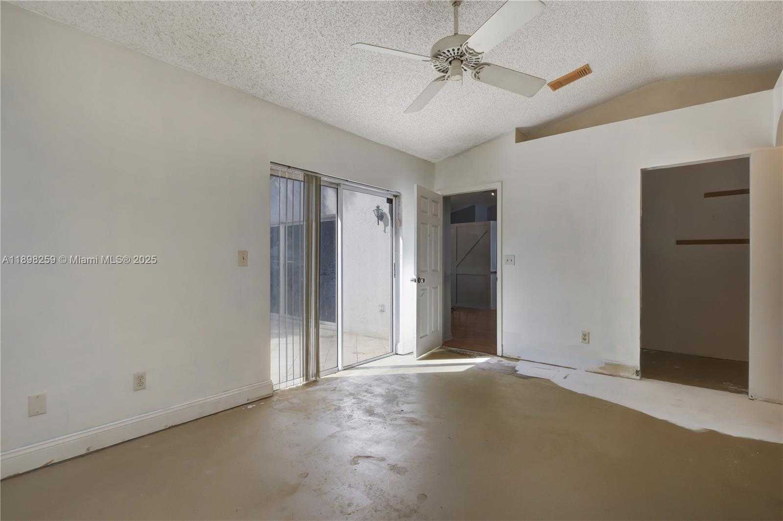 Small Image of 20774 NORTH WEST 3RD CT, Pembroke Pines Number 17