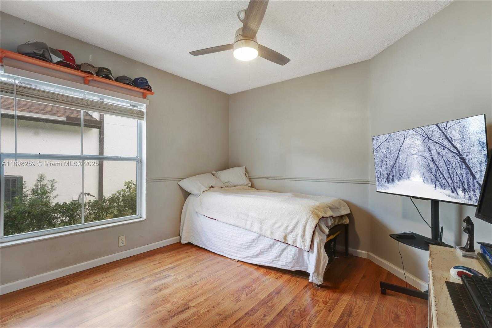 Small Image of 20774 NORTH WEST 3RD CT, Pembroke Pines Number 22