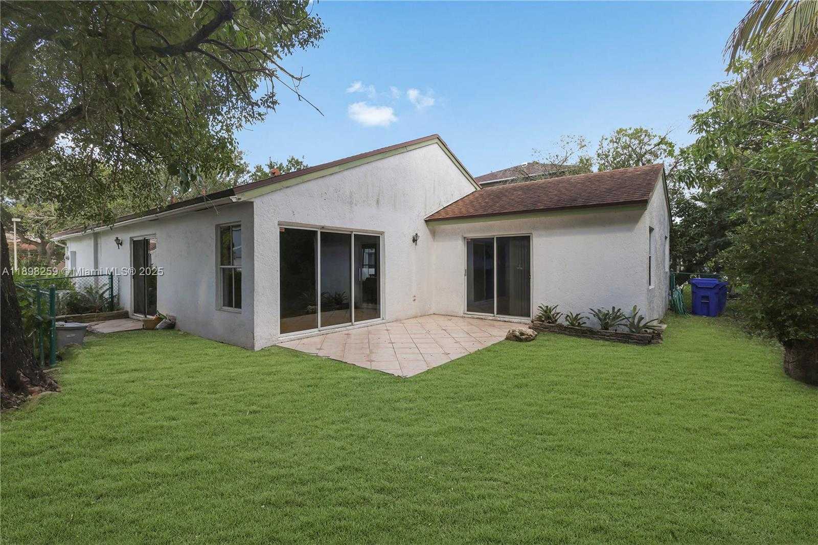 Small Image of 20774 NORTH WEST 3RD CT, Pembroke Pines Number 27