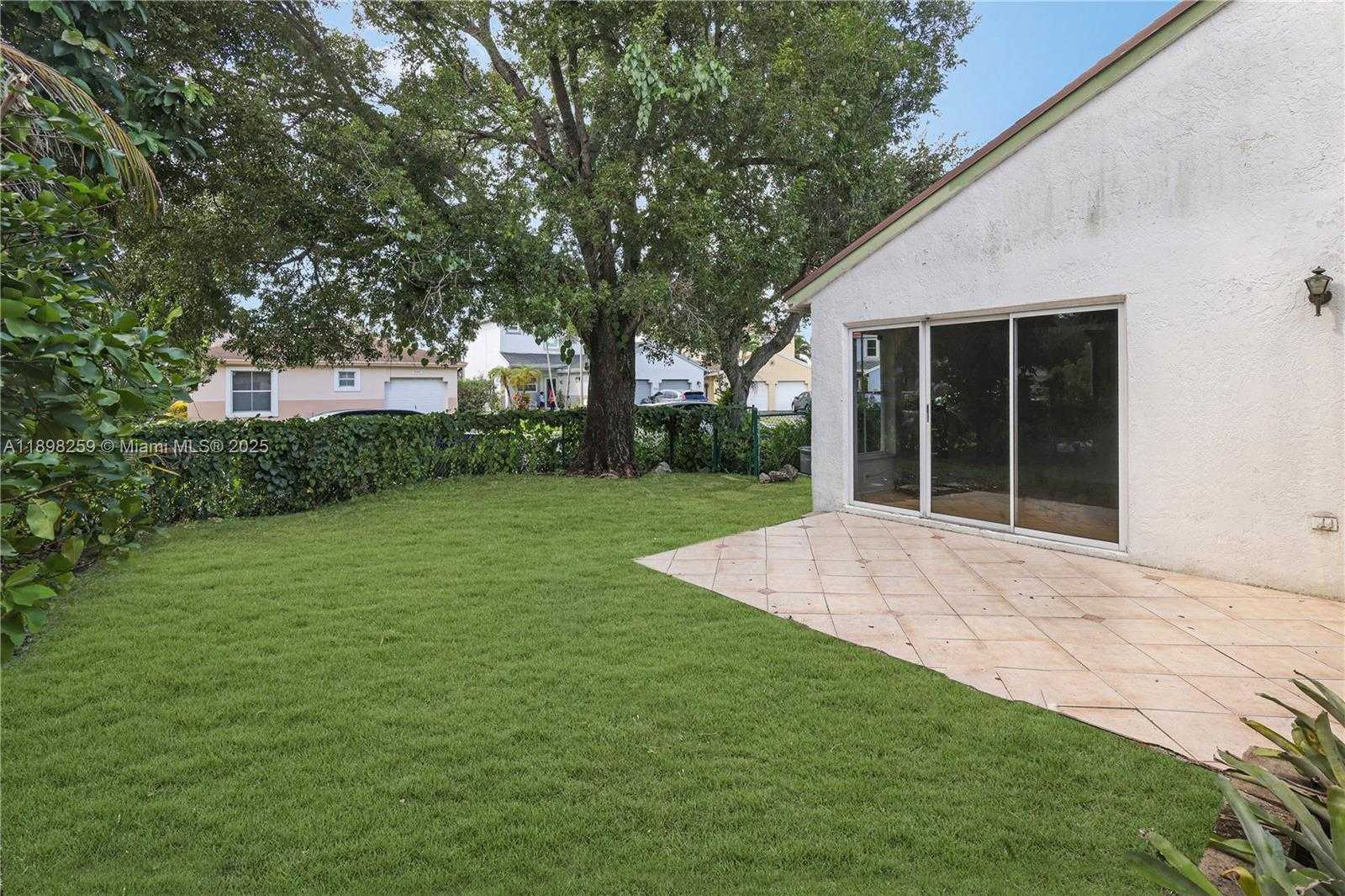 Small Image of 20774 NORTH WEST 3RD CT, Pembroke Pines Number 28