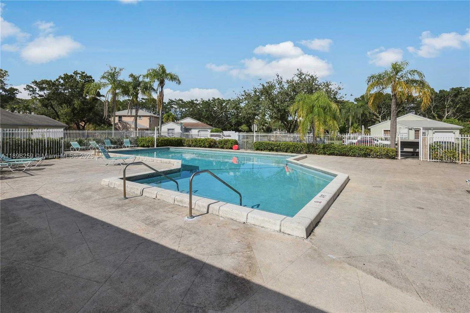 Small Image of 20774 NORTH WEST 3RD CT, Pembroke Pines Number 33