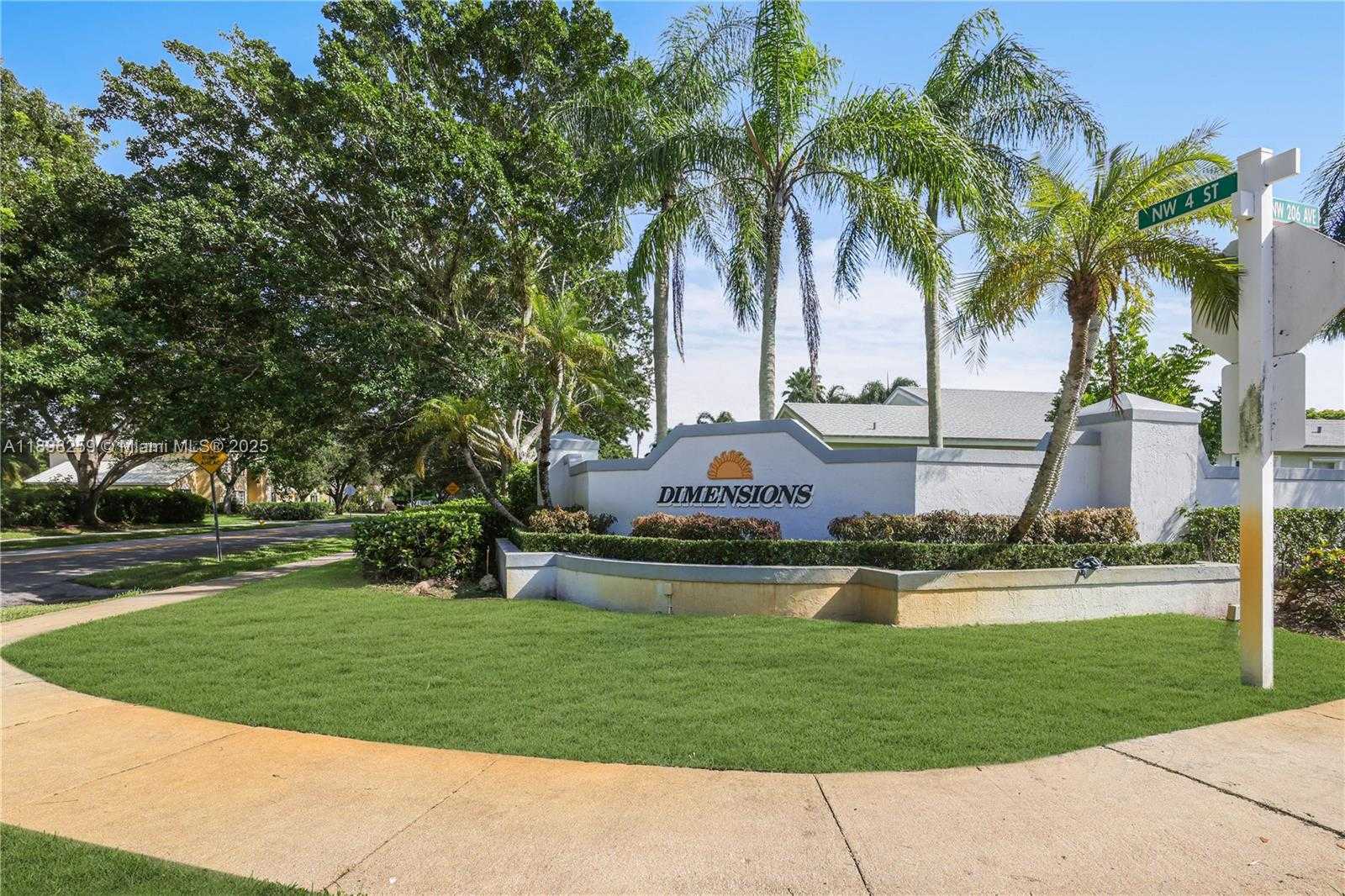 Small Image of 20774 NORTH WEST 3RD CT, Pembroke Pines Number 36