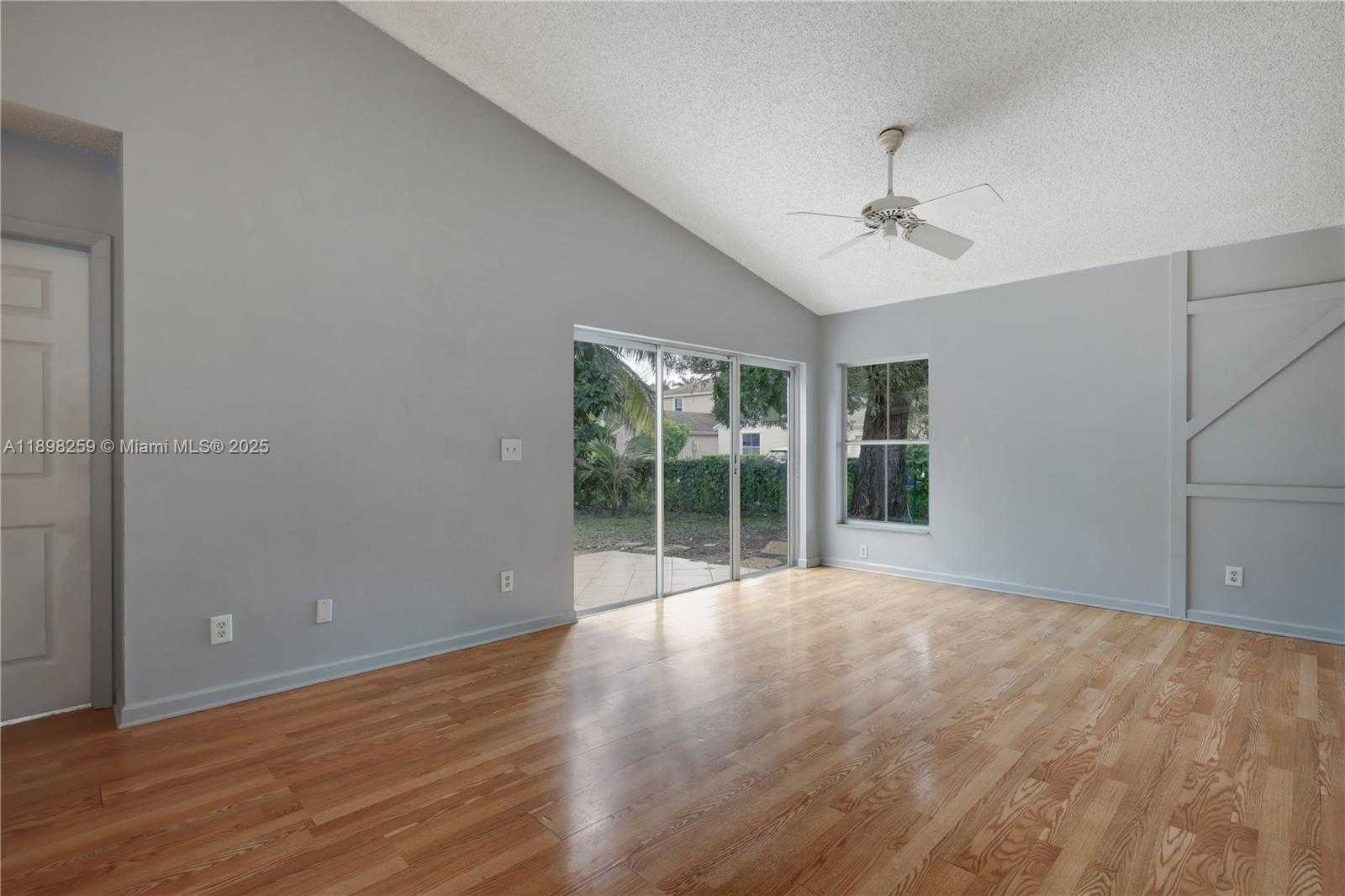 Small Image of 20774 NORTH WEST 3RD CT, Pembroke Pines Number 7