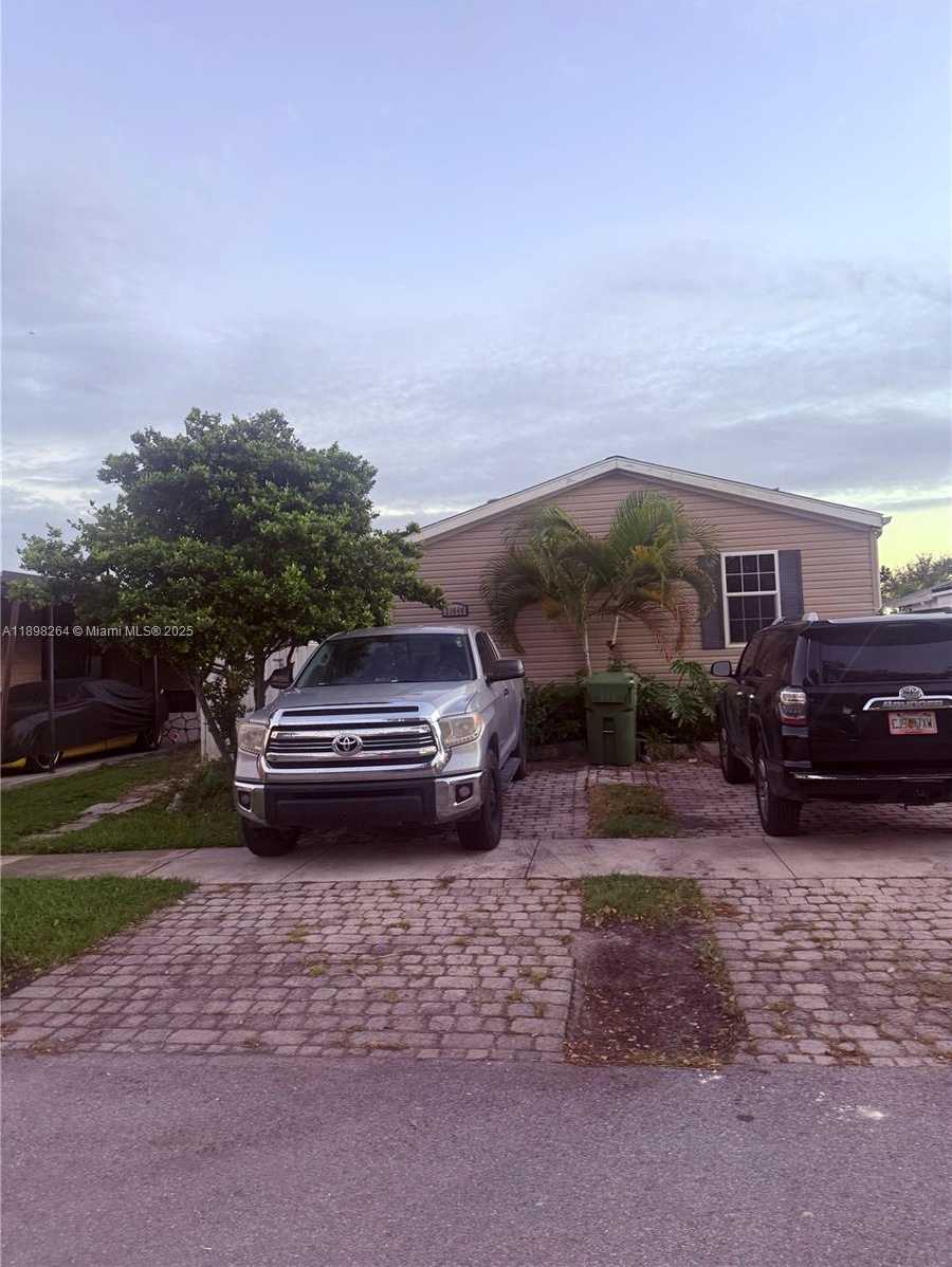 Small Image of 21640 NORTH WEST 3RD PL, Pembroke Pines Number 15