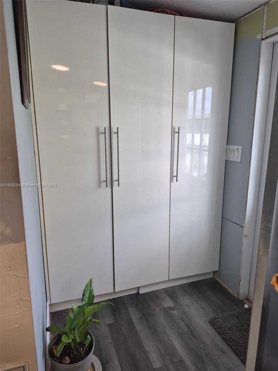 Small Image of 21640 NORTH WEST 3RD PL, Pembroke Pines Number 6