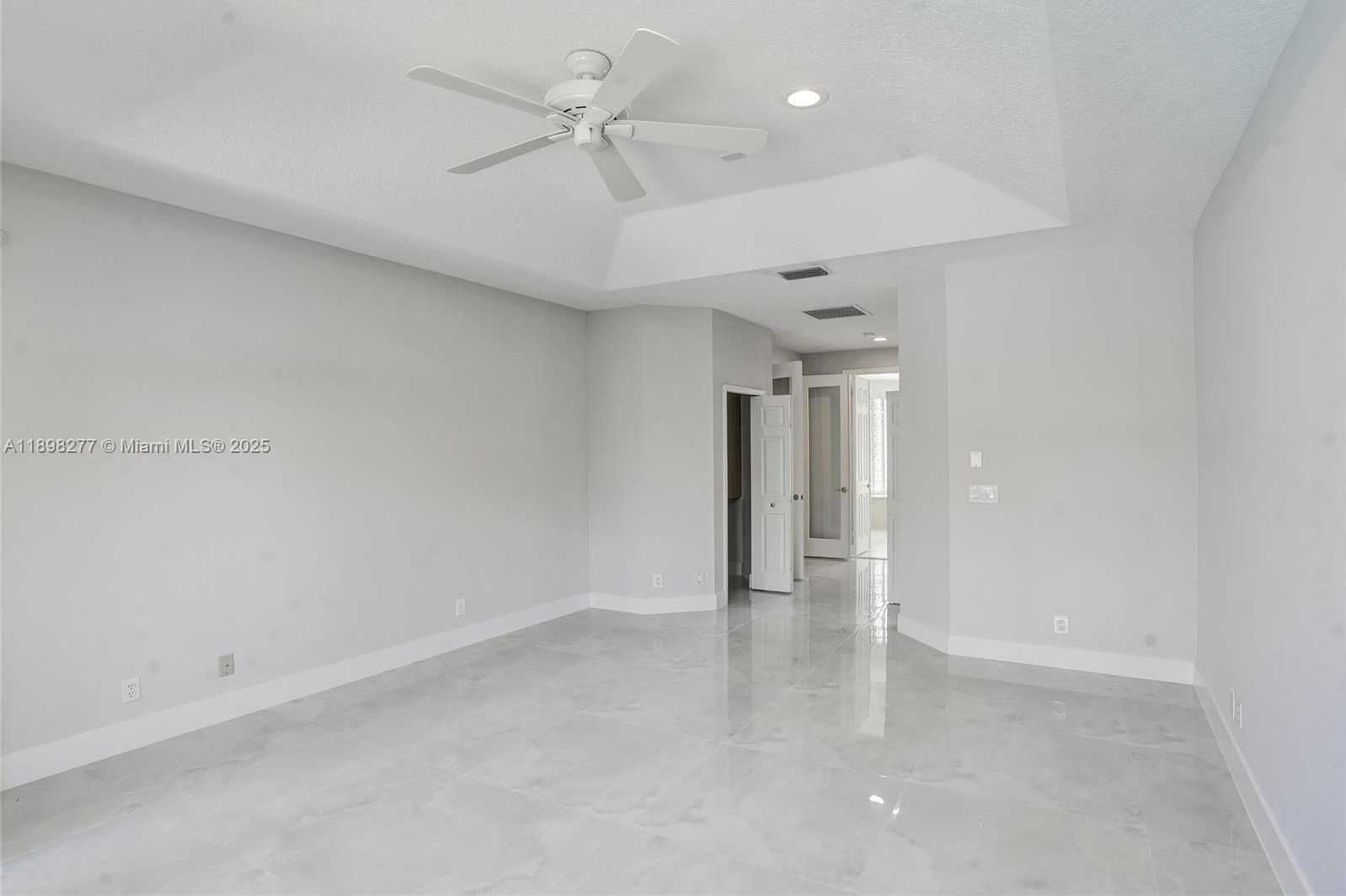 Small Image of 2553 JARDIN MNR, Weston Number 29