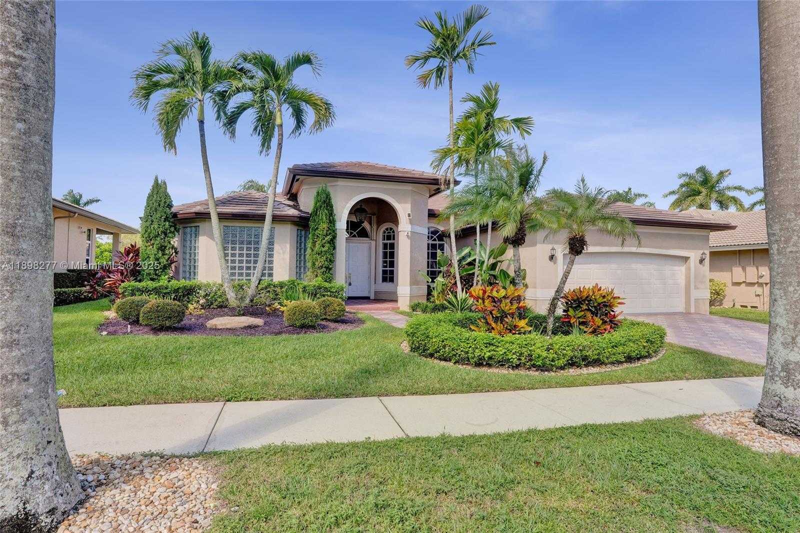Small Image of 2553 JARDIN MNR, Weston Number 3