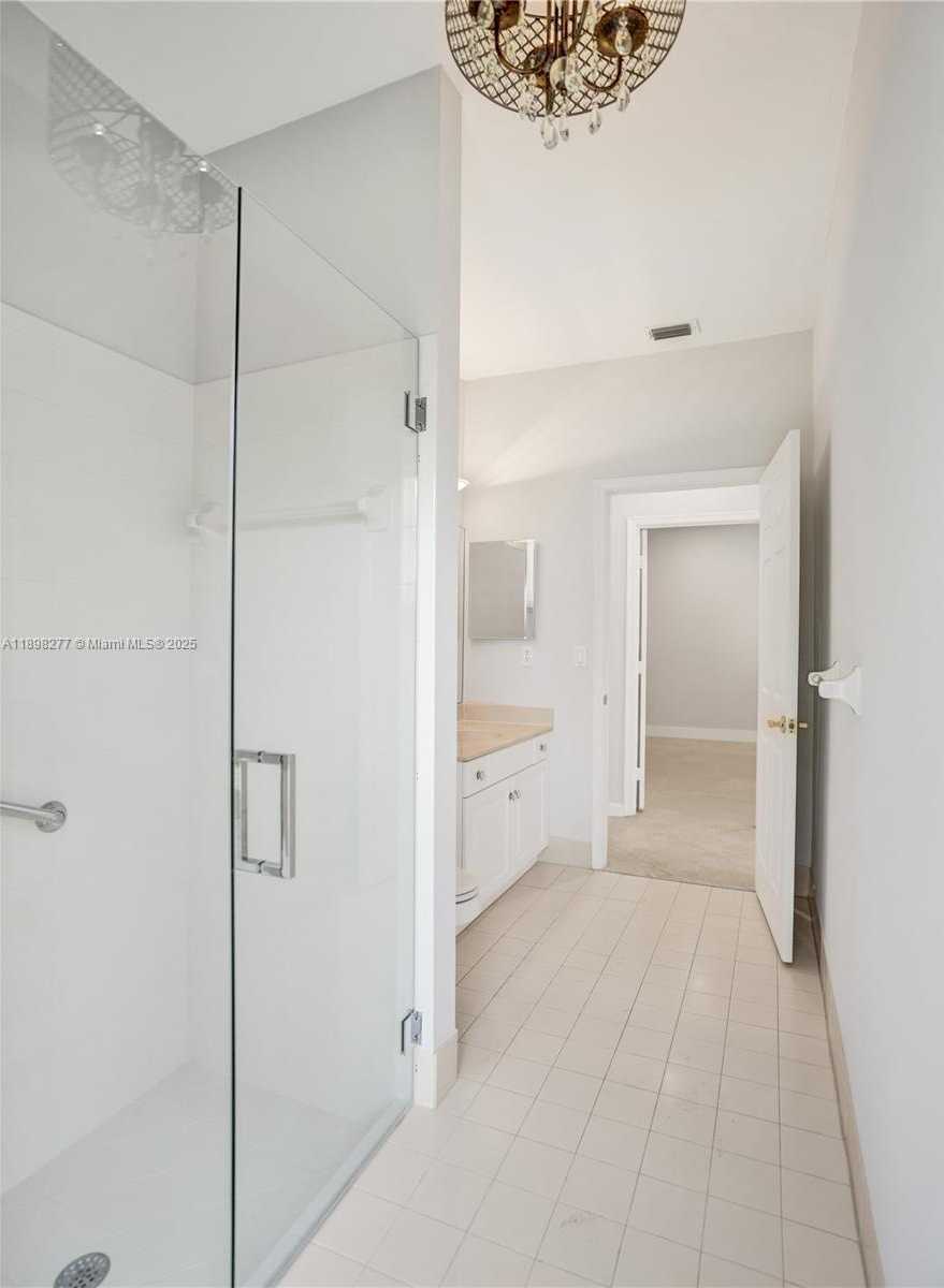 Small Image of 2553 JARDIN MNR, Weston Number 43