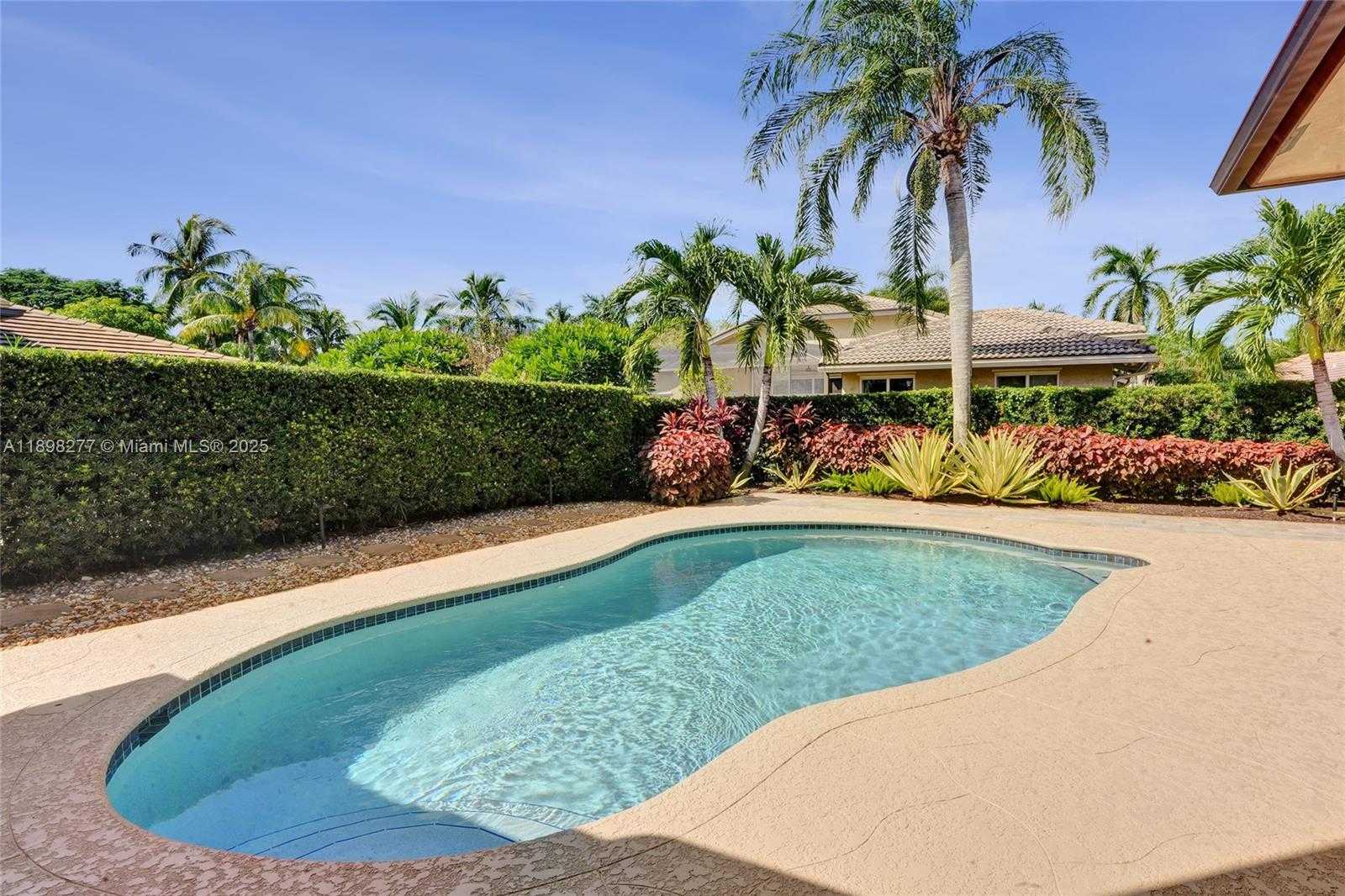 Small Image of 2553 JARDIN MNR, Weston Number 52