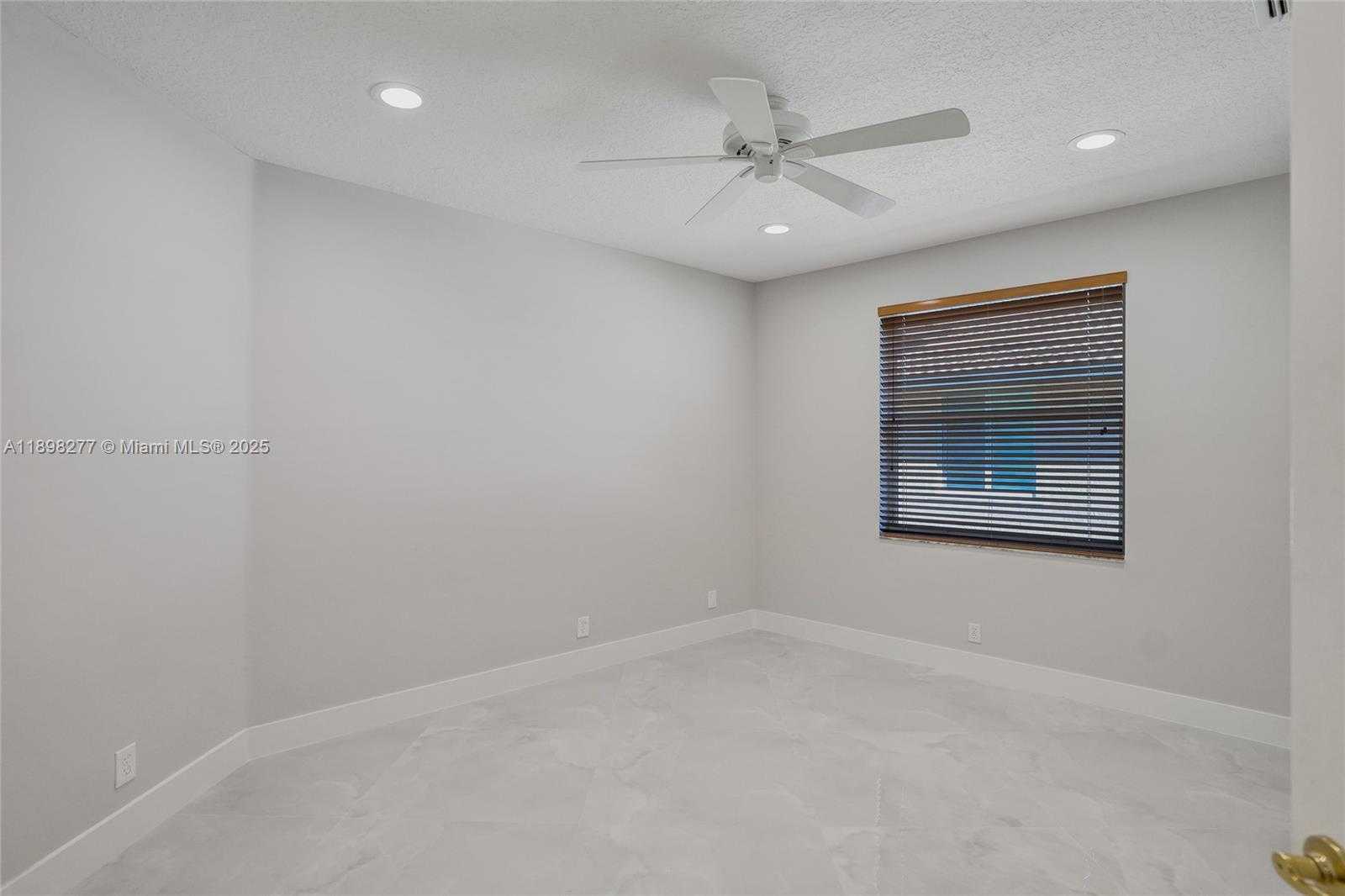 Small Image of 2553 JARDIN MNR, Weston Number 56