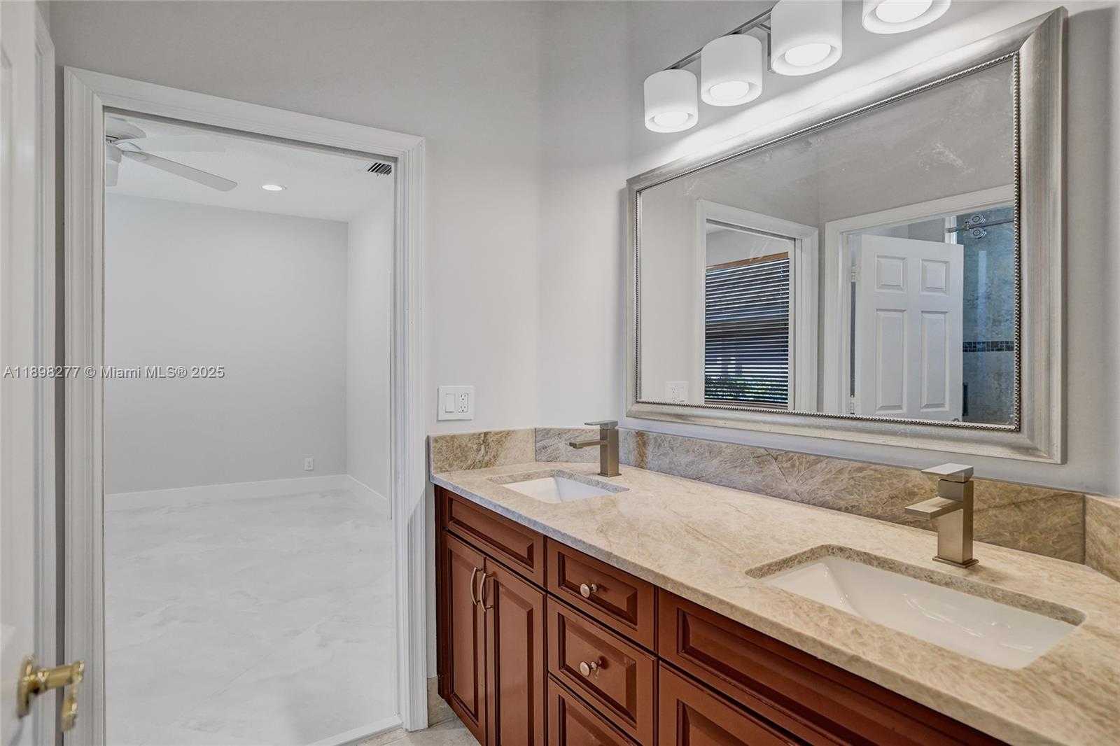 Small Image of 2553 JARDIN MNR, Weston Number 57