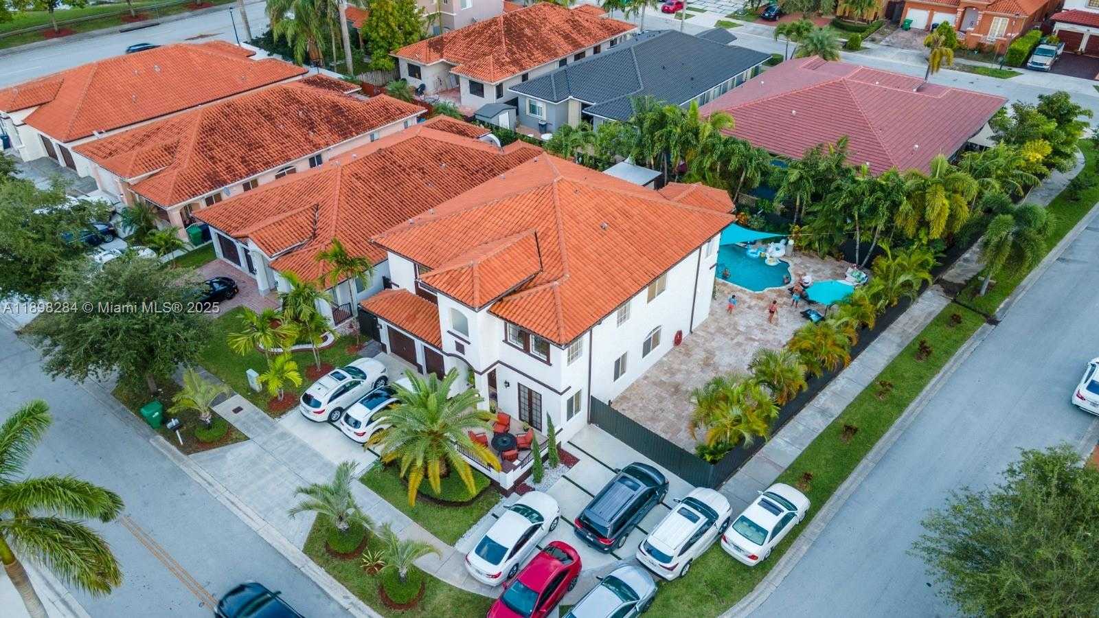 Small Image of 15268 SOUTH WEST 22ND TER, Miami Number 8