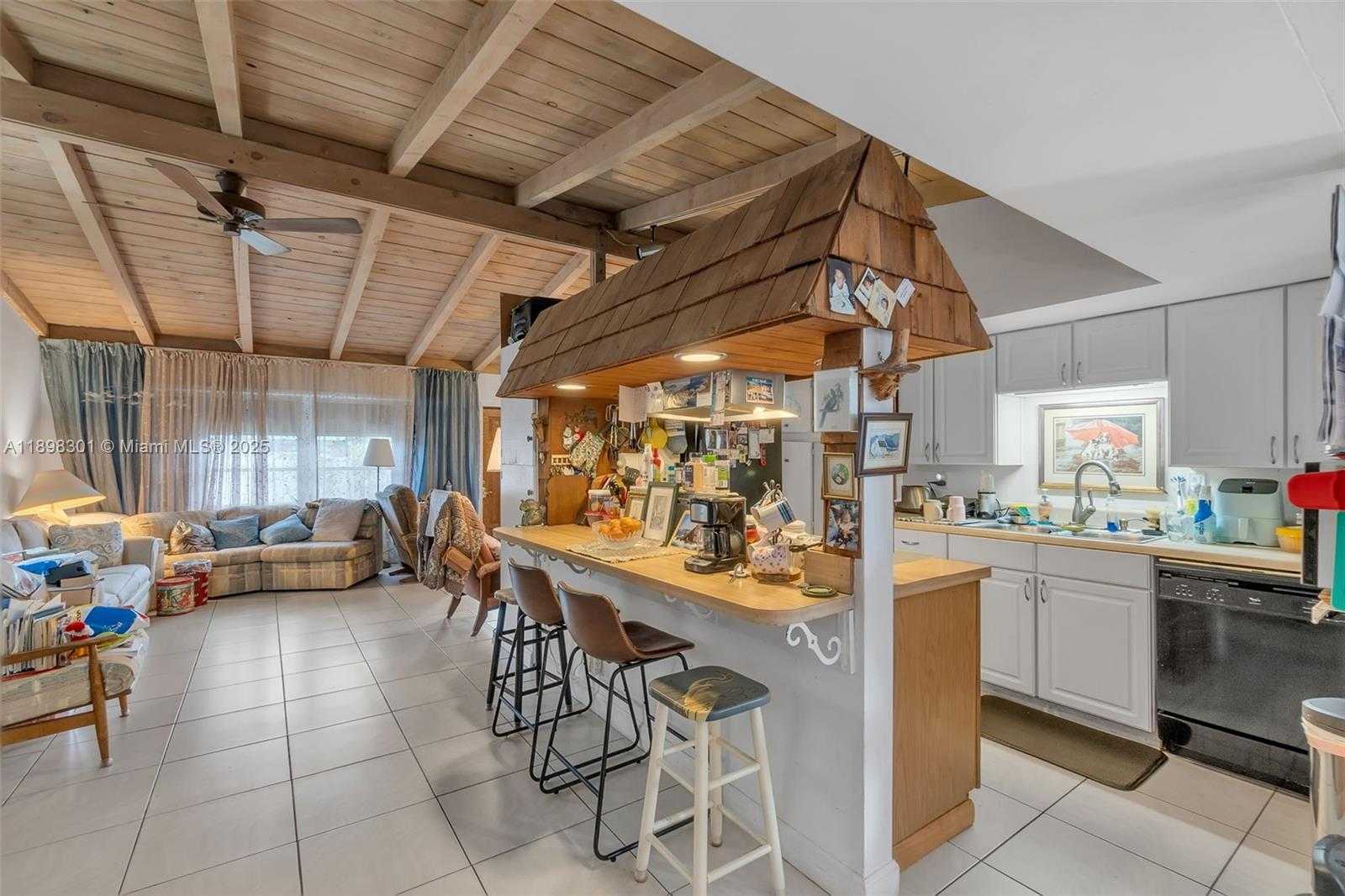 Small Image of 2631 FLAMINGO LN, Fort Lauderdale Number 19
