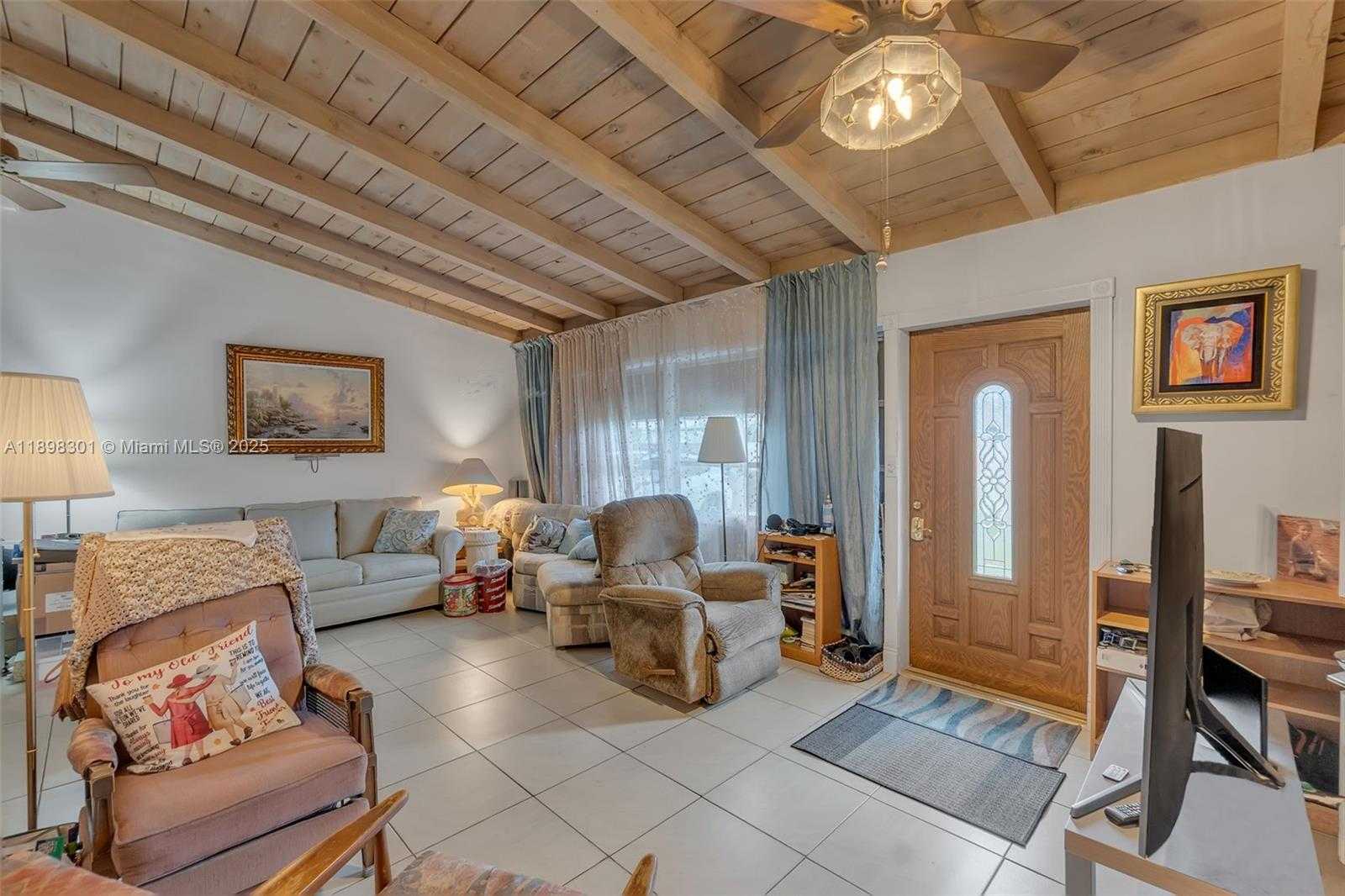 Small Image of 2631 FLAMINGO LN, Fort Lauderdale Number 23