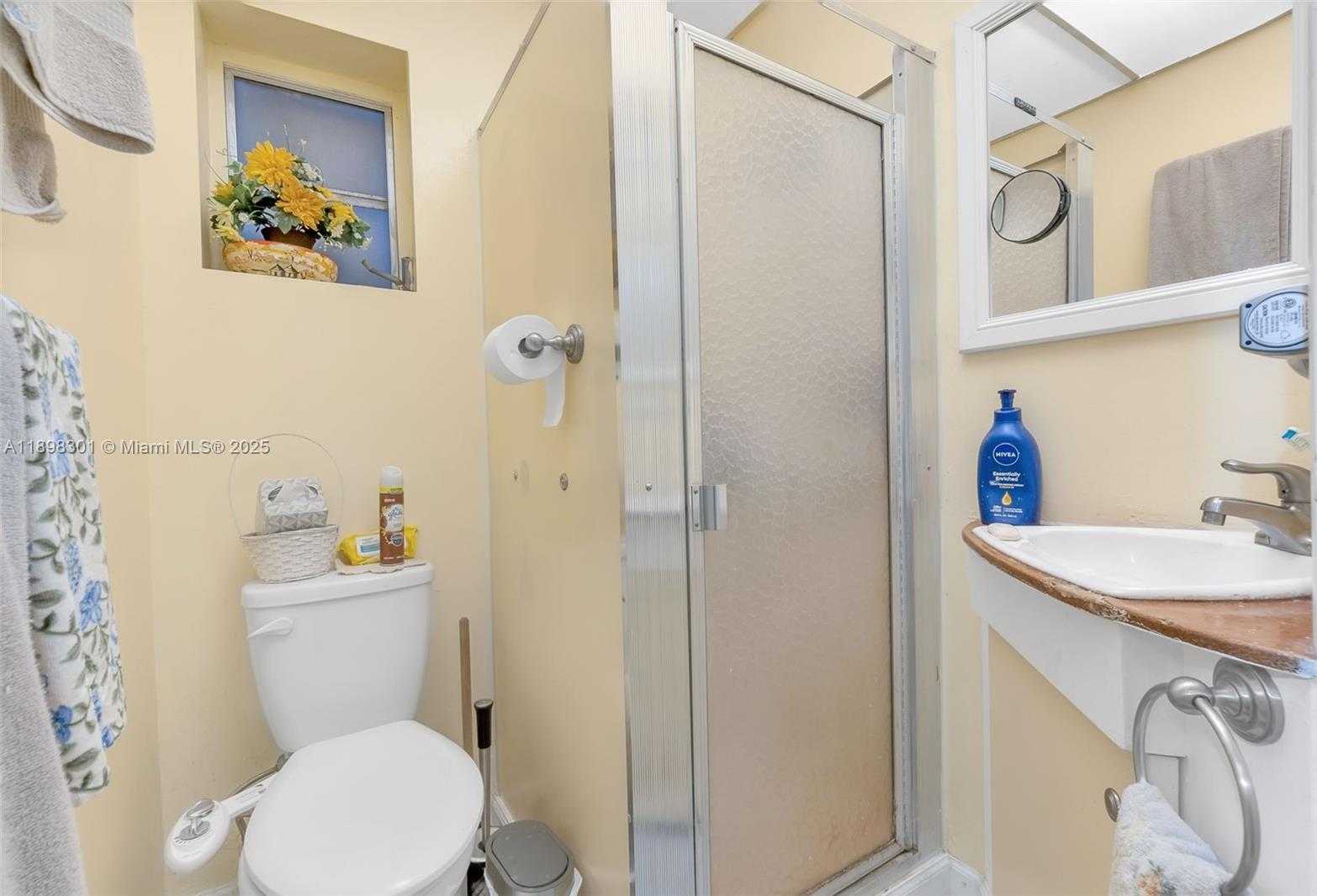 Small Image of 2631 FLAMINGO LN, Fort Lauderdale Number 30