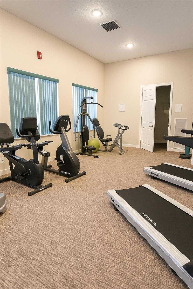 Small Image of 13026 HAMPTON LAKES CIR, Boynton Beach Number 33