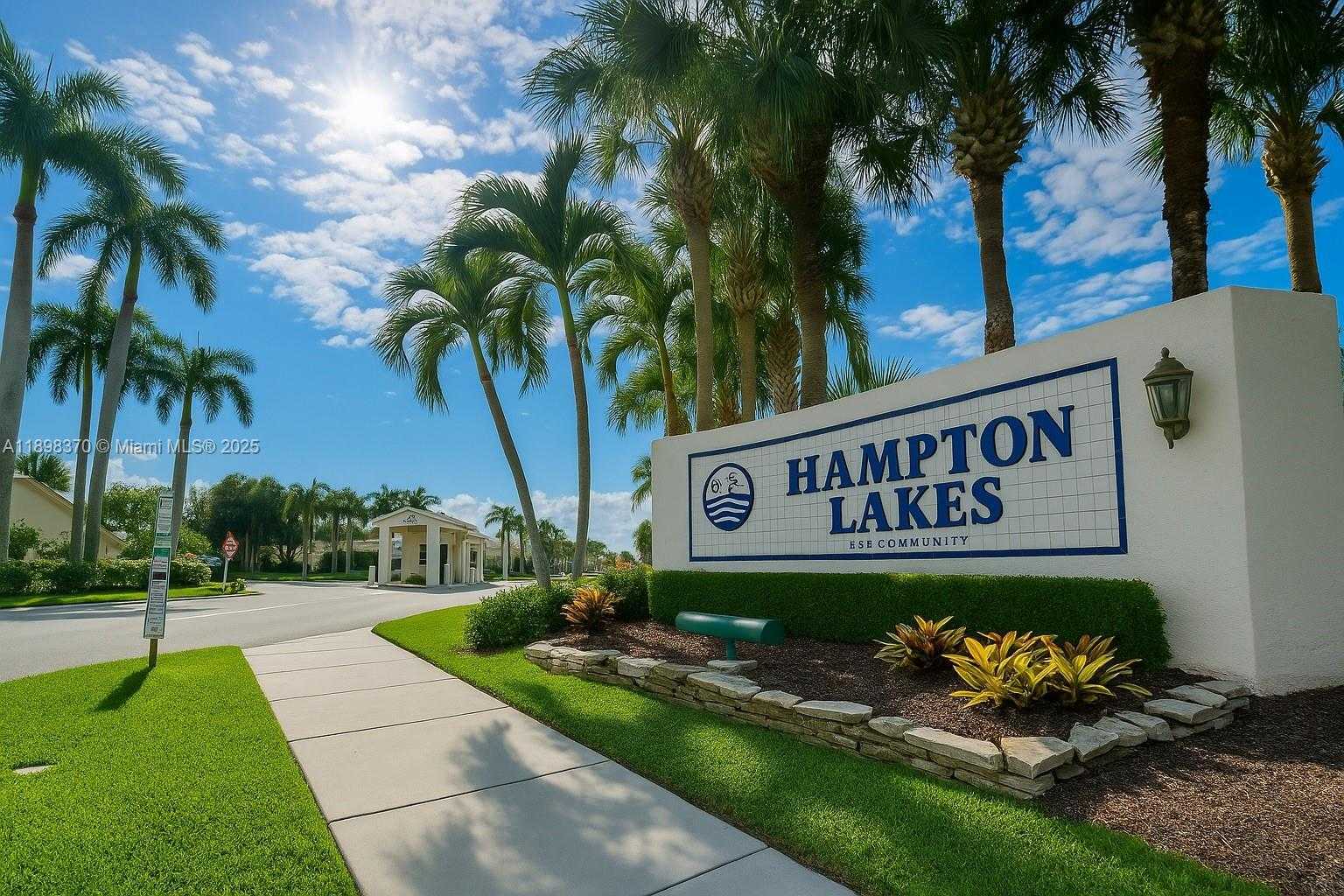 Small Image of 13026 HAMPTON LAKES CIR, Boynton Beach Number 37