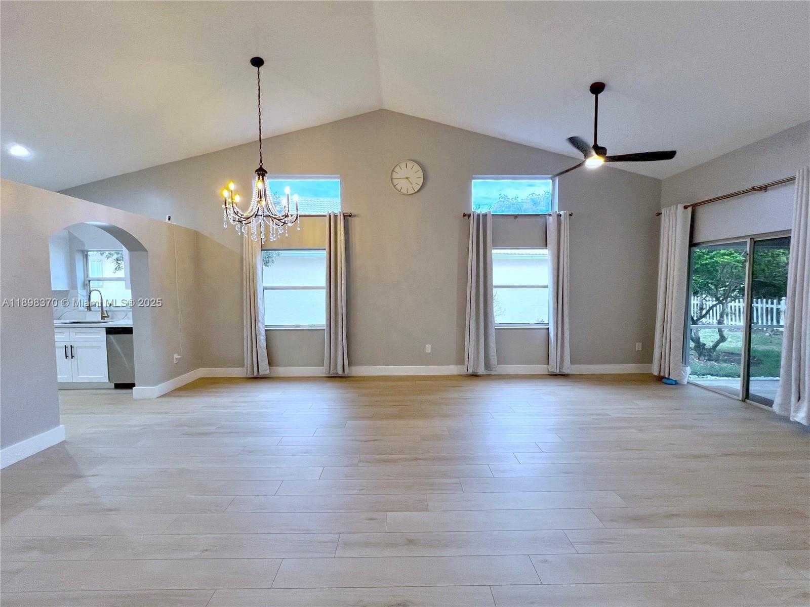 Small Image of 13026 HAMPTON LAKES CIR, Boynton Beach Number 5