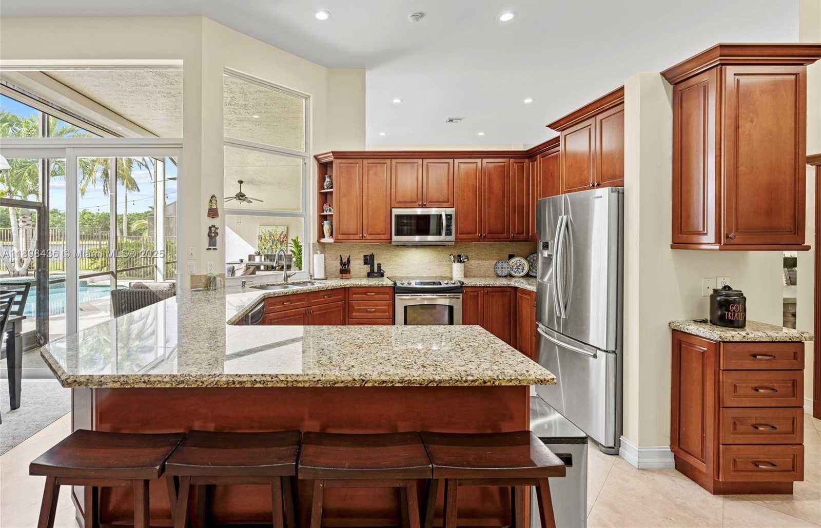 Small Image of 985 SPOONBILL CIR, Weston Number 16