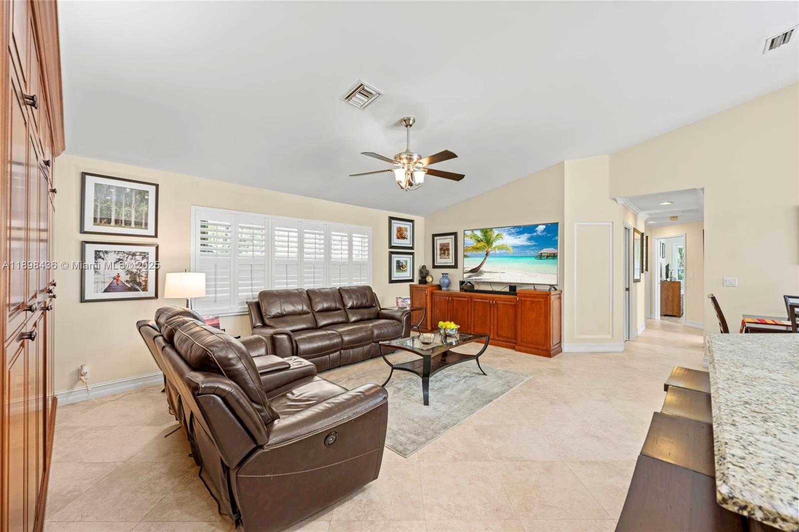 Small Image of 985 SPOONBILL CIR, Weston Number 19