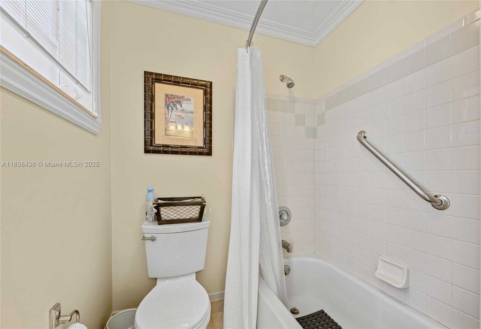 Small Image of 985 SPOONBILL CIR, Weston Number 23