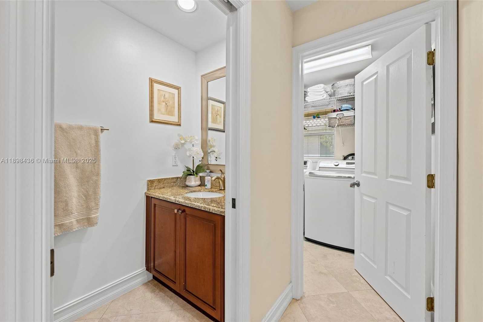 Small Image of 985 SPOONBILL CIR, Weston Number 25