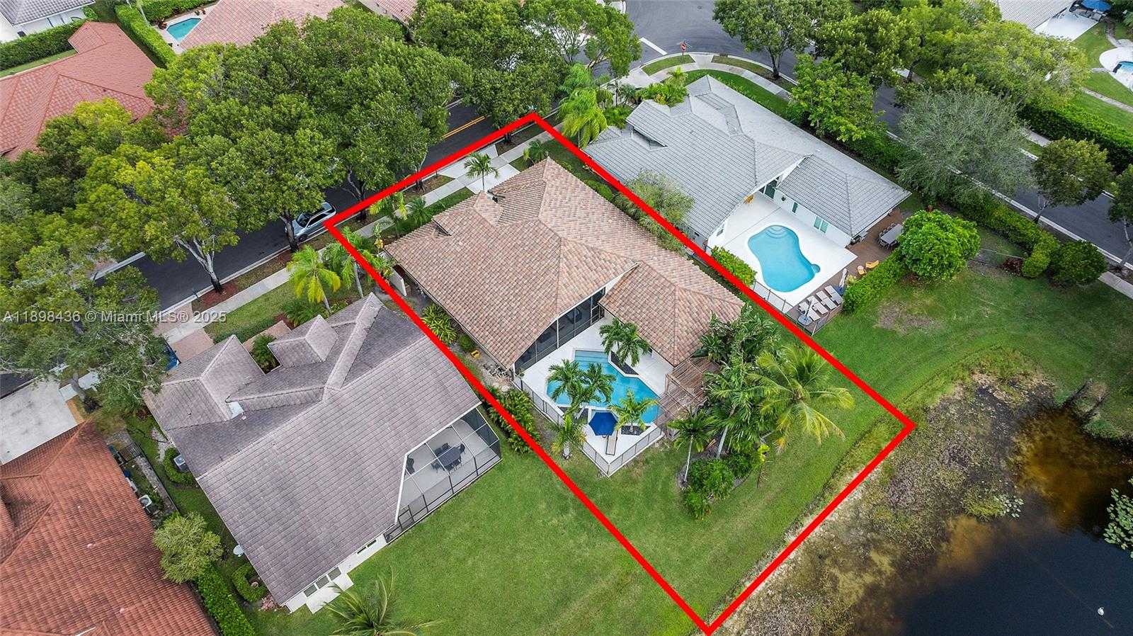 Small Image of 985 SPOONBILL CIR, Weston Number 38