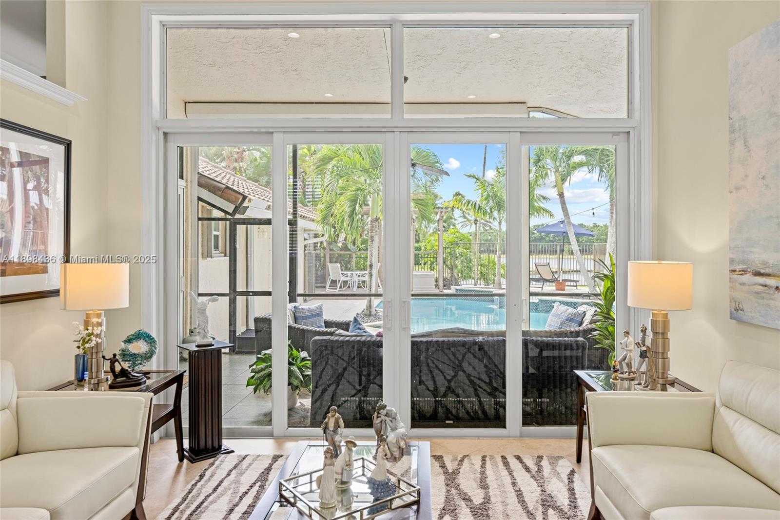 Small Image of 985 SPOONBILL CIR, Weston Number 5