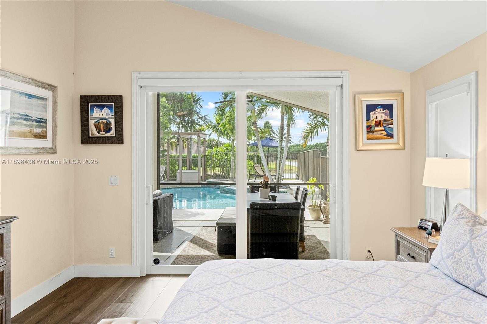 Small Image of 985 SPOONBILL CIR, Weston Number 9