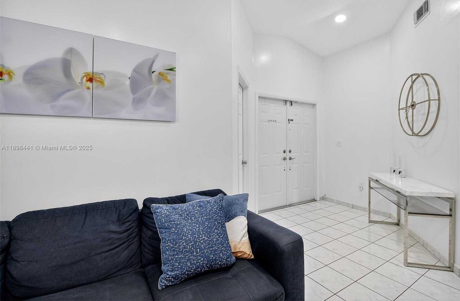 Small Image of 7645 WEST 34 LN, Hialeah Number 4